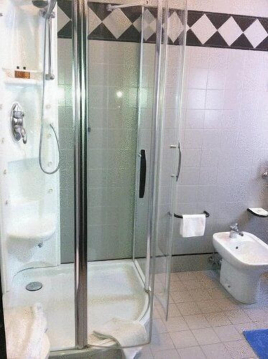 Bathroom 4, Locanda San Lorenzo, Belluno