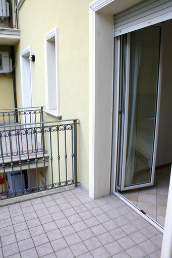 Others 2, Residenza Kenzia, Rimini