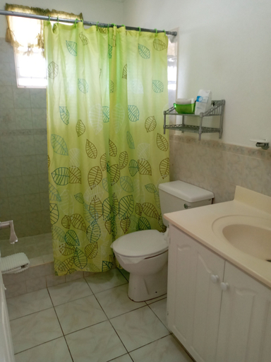 Bathroom 3, Cumber's Tropical Apartments