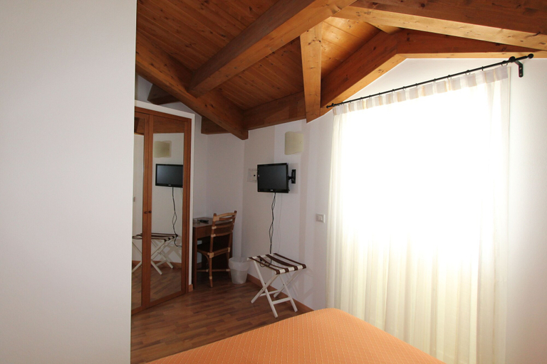Bedroom 3, Hotel Escorial, Ravenna