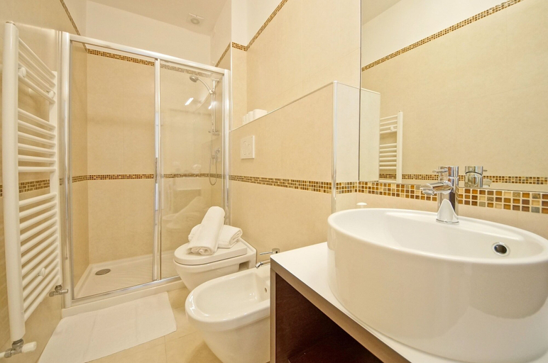 Others 4, DolceVita Apartments N. 394, Venezia