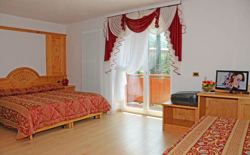 Bedroom 3, Hotel La Roccia, Brescia