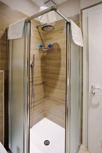 Bathroom 5, Marbia Guest House, Bologna