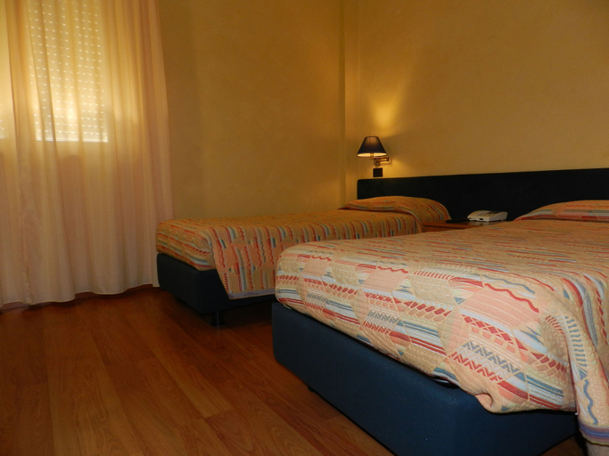 Bedroom 4, Hotel Victoria, Fermo