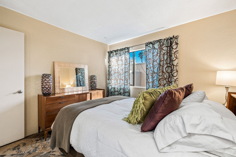 Bedroom 3, Serenity Now, Riverside