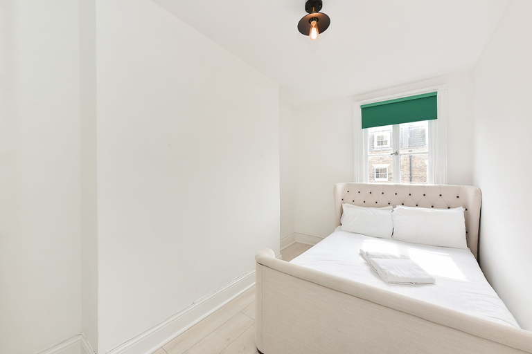 Bedroom 2, Bond Street Apartments, London