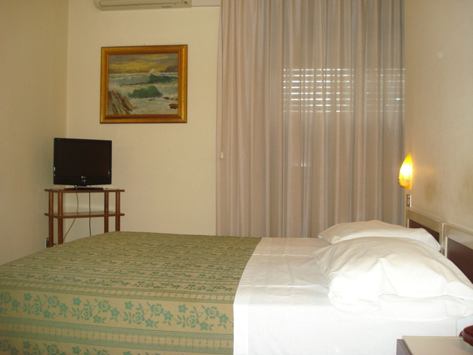 Bedroom 4, Hotel Sole, Salerno