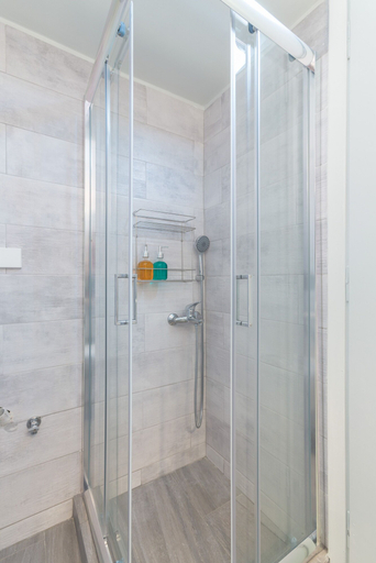 Bathroom 5, Cozy Flat with Terrace & Patio near Lycabettus, Attica