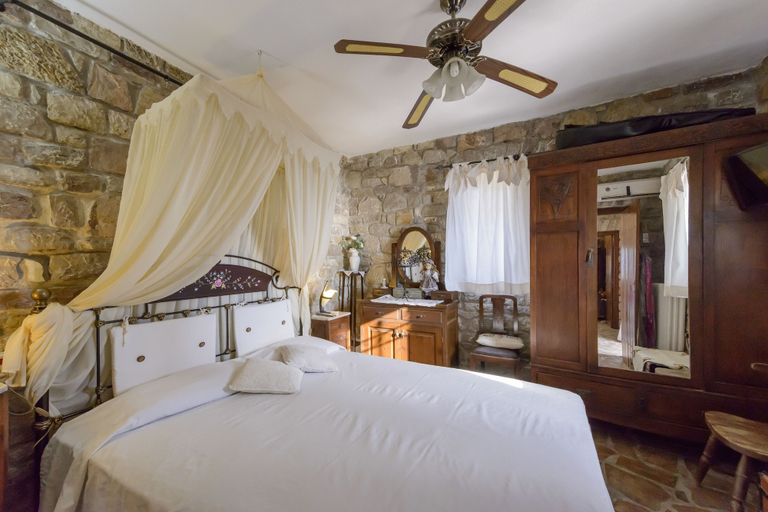 Bedroom 2, Majestic Chateau - Spectacular Seascapes & Pool, Peloponnese
