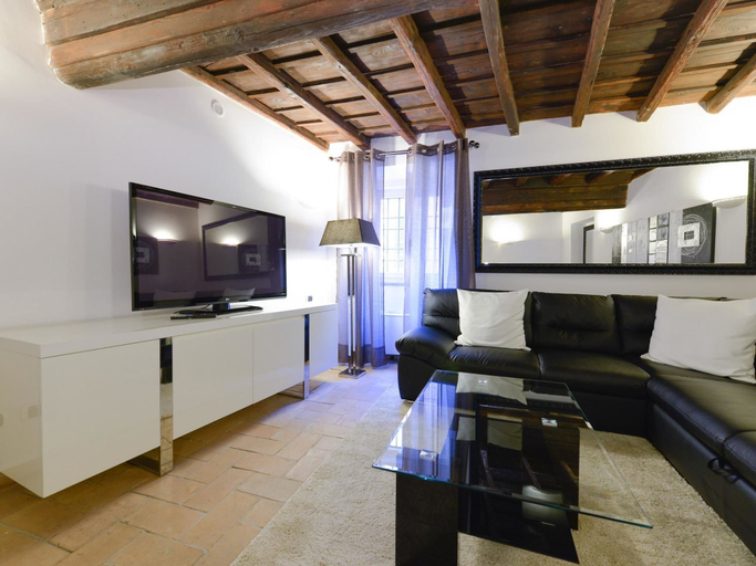 Others 4, Ibernesi 2 Apartment, Roma