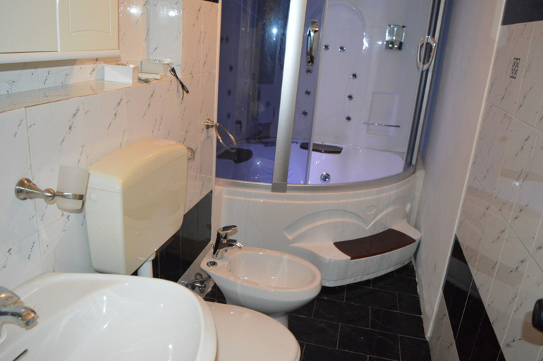 Bathroom 5, Hotel Ristorante Pizzeria Le Voilier, Lecce