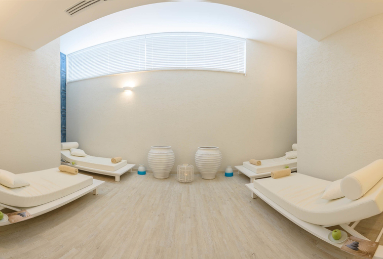 Bathroom 5, Melpo Antia Hotel & Suites
