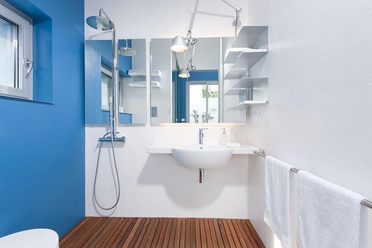 Bathroom 5, Calcebianca, Brindisi