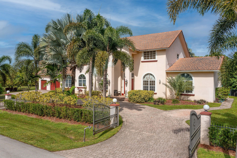 Plantation Acres Luxury Mansion, Broward