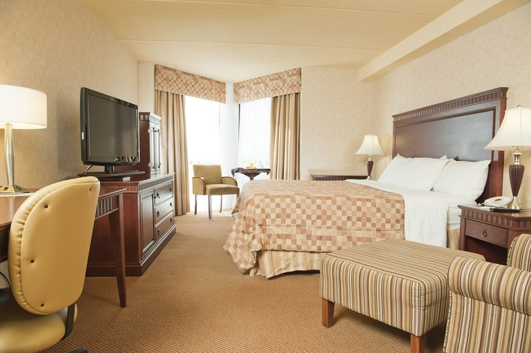 Bedroom 2, Quality Inn & Suites Bay Front, Algoma