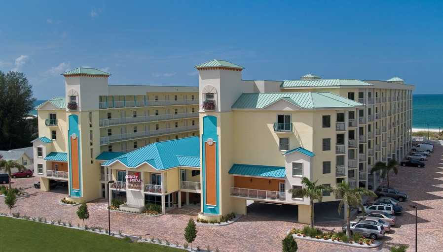 Exterior & Views 3, Sunset Vistas Two Bedroom Beachfront Suites, Pinellas