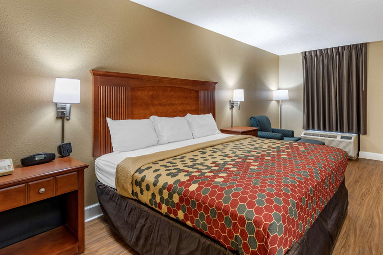 Bedroom 2, Econo Lodge Cordele, Crisp