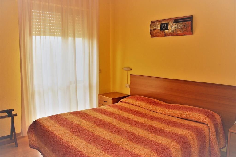 Bedroom 5, Piccolo Hotel, Livorno