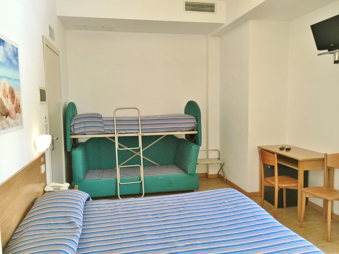 Bedroom 3, Hotel Mayor, Latina