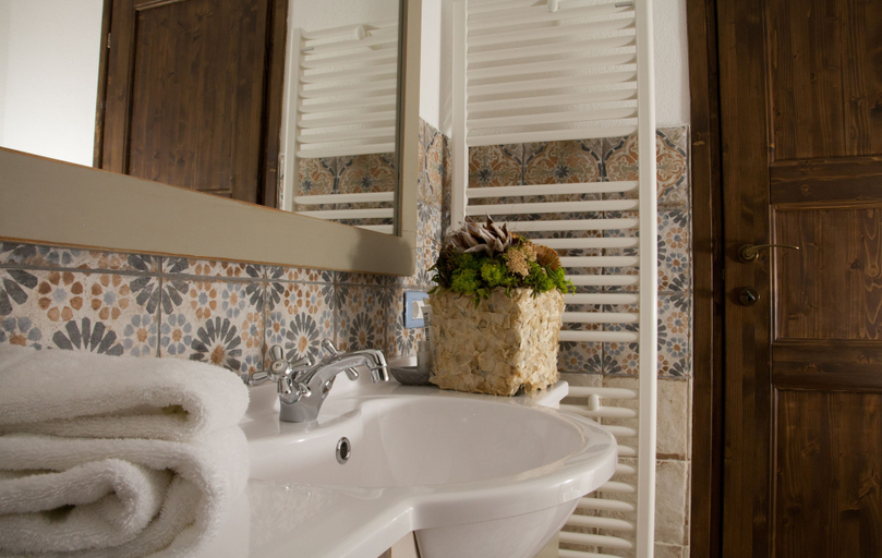 Bathroom 5, Casa Lu Duttori, Olbia-Tempio