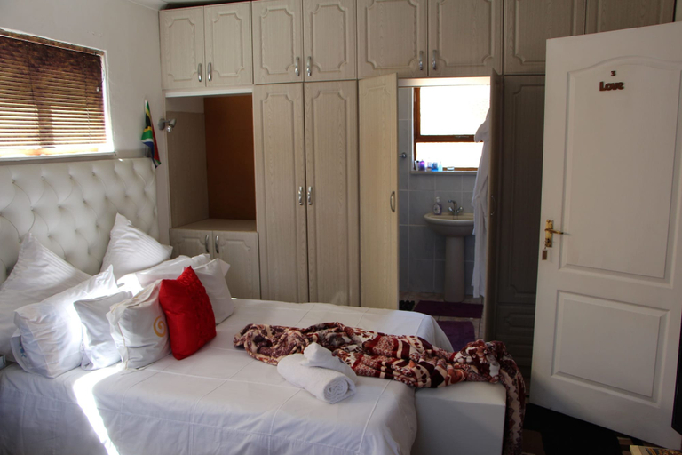 Bedroom 3, Turningpoint Bed & Breakfast, City of Cape Town