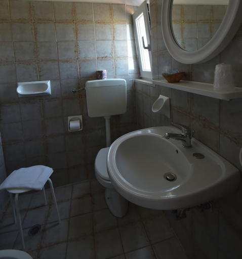 Bathroom 3, Hotel Goya, Rimini
