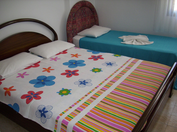 Bedroom 4, Vural Apart Hotel, Çeşme