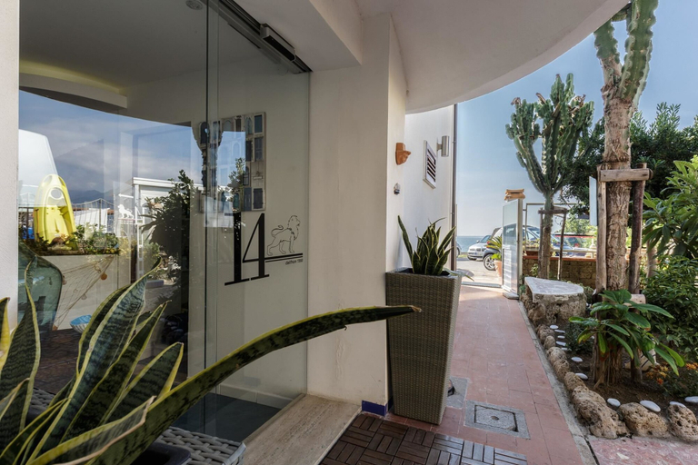Exterior & Views 2, 14 Leoni, Salerno