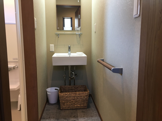 Bathroom, B&B Izumi Nikko, Nikkō