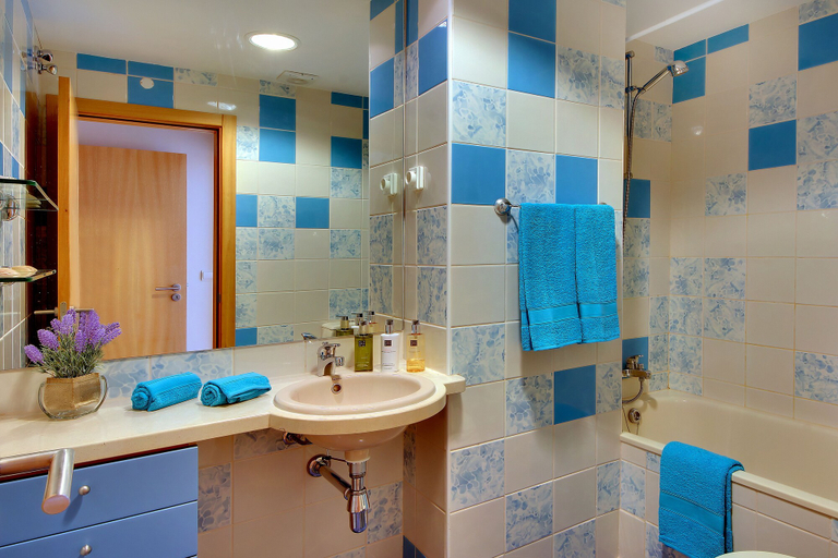 Bathroom, Marina Sand Residence Apartment, Albufeira