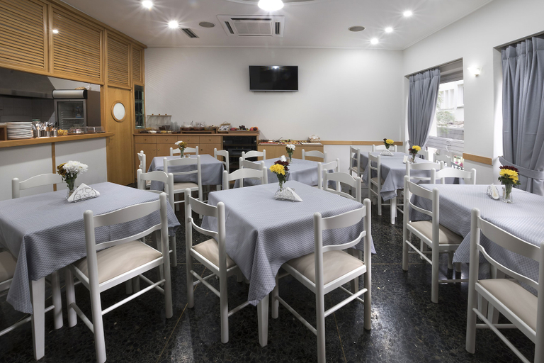 Food & Drinks 5, Carolina Hotel, Attica