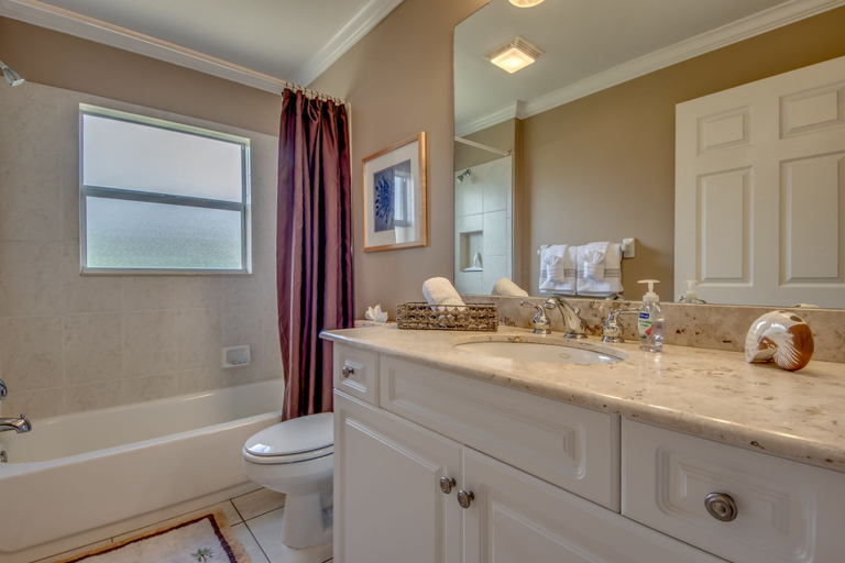Bathroom 4, House Palm Tree by Vacationhit, Lee