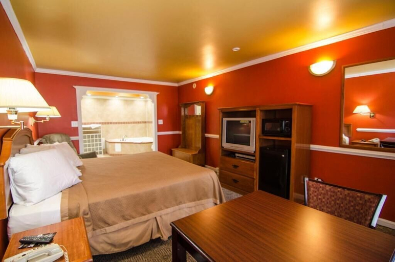 Bedroom 2, Sunset Inn, Onslow