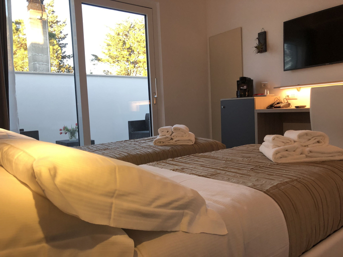Bedroom 4, Casablanca Hotel, Macerata