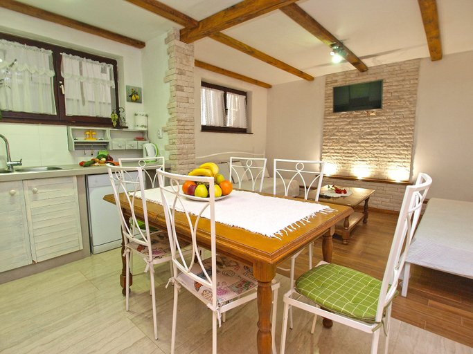 Others 5, Apartment 772, Fažana