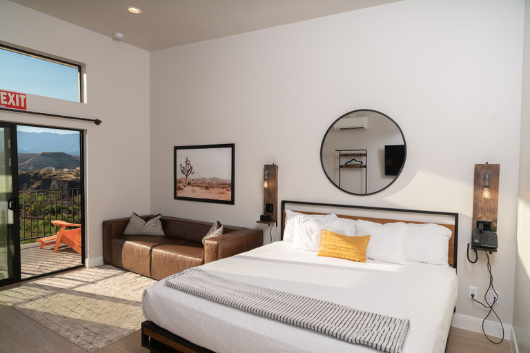 Bedroom 3, The Dwellings, Washington