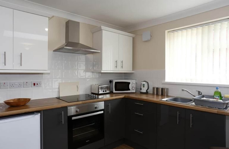 Others 5, The Castle Inn & lodge, Caerphilly