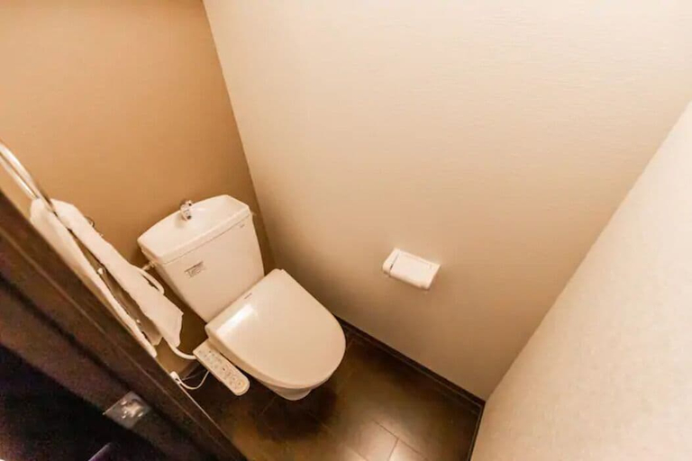 Bathroom 3, Diva, Sapporo
