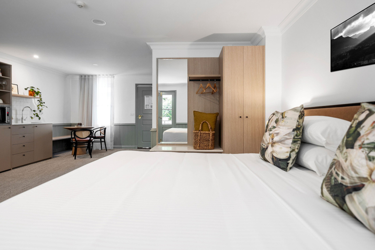 Bedroom 2, Wildes Hotel Kangaroo Valley, Shoalhaven - Pt B