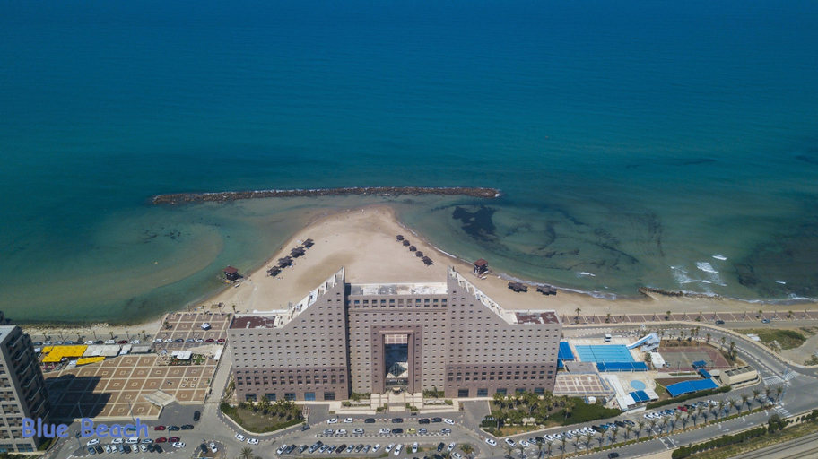 Exterior & Views 2, Spacious Sea View Apartment