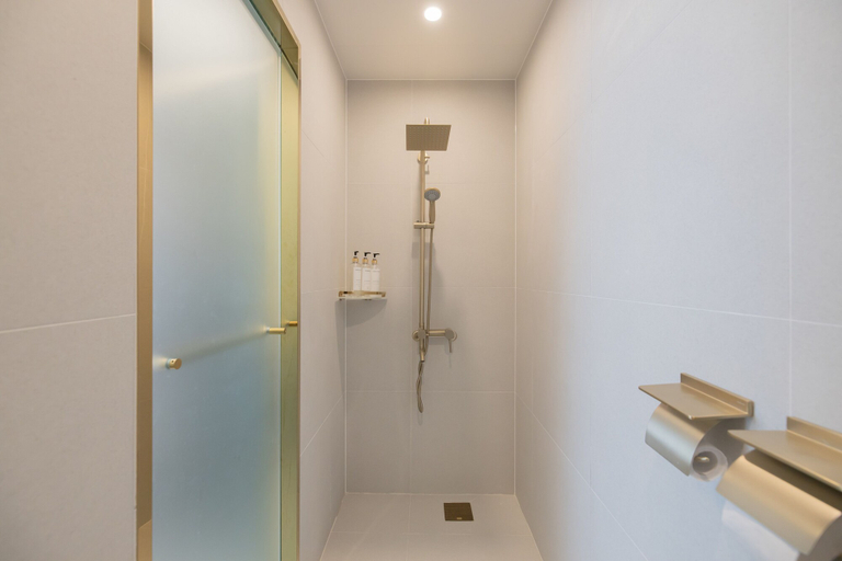Bathroom 3, DongRae Denbasta Hotel, Dongnae