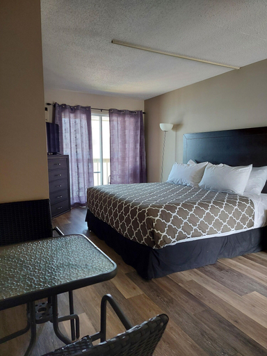 Bedroom 3, Richter Pass Beach Resort, Okanagan-Similkameen