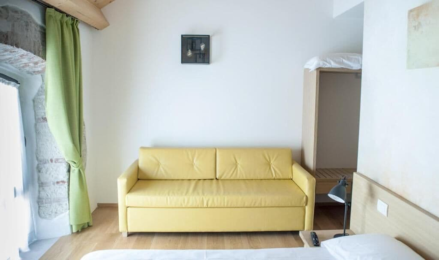 Bedroom 2, Nuova filanda rooms and more, Treviso