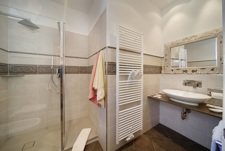 Bathroom 4, Garni Villa Tyrol - Adults Only, Bolzano