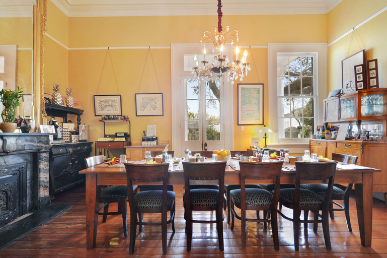 Food & Drinks 4, Ashton's Bed and Breakfast, Orleans