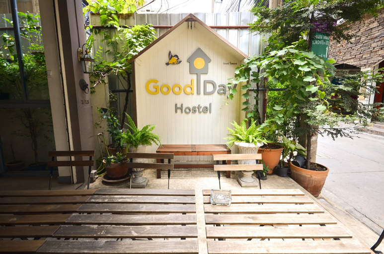 Exterior & Views 2, Good Day Hostel, Ratchathewi
