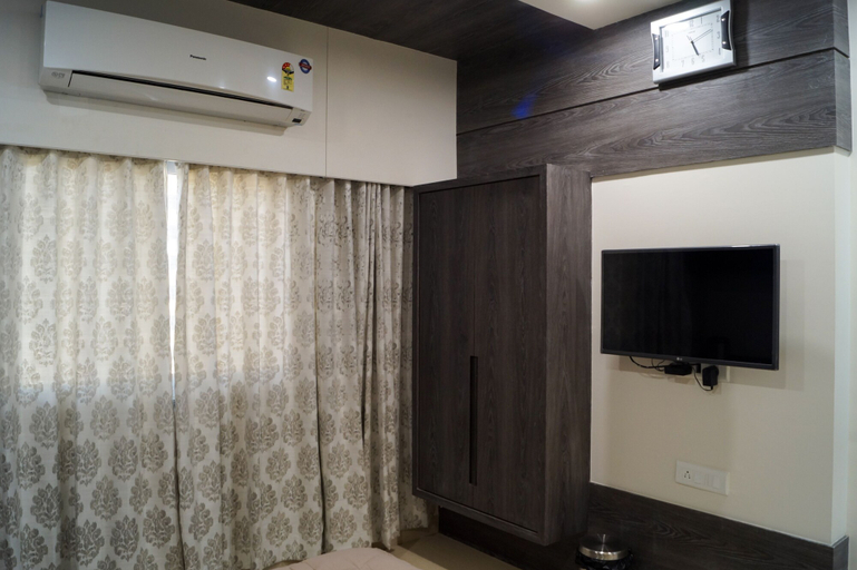 Others 5, Hotel Midtown, Vadodara
