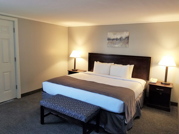 Bedroom 3, Mt Madison Inn & Suites, Coos