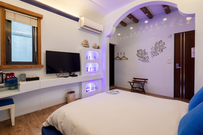 Bedroom 4, Queen Love, Hualien