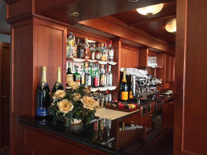 Food & Drinks 5, Hotel Motel Luna, Milano